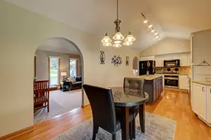 27W719 Sycamore St, West Chicago, IL 60185 - Photo 12