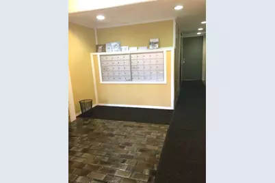 510 W Fullerton Parkway #302, Chicago, IL 60614 - Photo 2