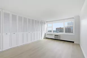 4250 N Marine Dr, Chicago, IL 60613 - Photo 8