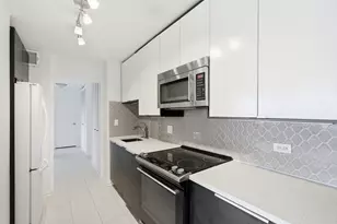 4250 N Marine Dr, Chicago, IL 60613 - Photo 6