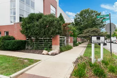 1745 W Wellington Avenue, Chicago, IL 60657 - Photo 2