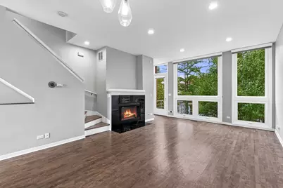 1745 W Wellington Avenue, Chicago, IL 60657 - Photo 6