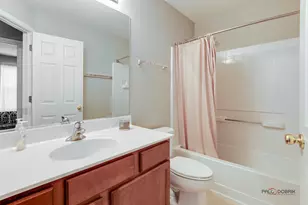 921 Summit Creek Dr, Shorewood, IL 60404 - Photo 24