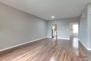 921 Summit Creek Dr, Shorewood, IL 60404 - Photo 10