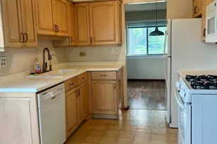 1565 Coloma Ct, Wheaton, IL 60189 - Photo 2