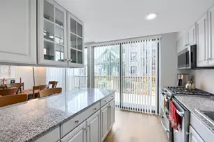 5472 S Dorchester Ave, Chicago, IL 60615 - Photo 8