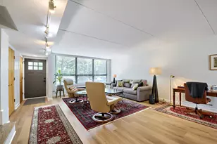 5472 S Dorchester Ave, Chicago, IL 60615 - Photo 2