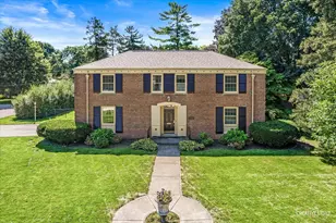1434 W Downer Pl, Aurora, IL 60506 - Photo 2