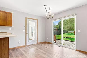 419 Wimbleton Trail, McHenry, IL 60050 - Photo 6
