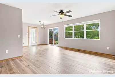 419 Wimbleton Trail, McHenry, IL 60050 - Photo 4