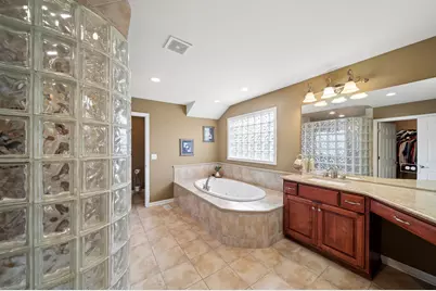 415 Ranch Road, Wheaton, IL 60187 - Photo 14