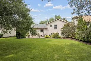 2296 Briarhill Dr, Naperville, IL 60565 - Photo 24