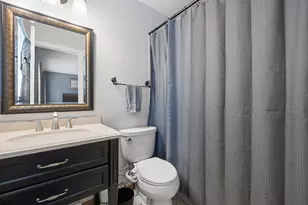 2296 Briarhill Dr, Naperville, IL 60565 - Photo 14