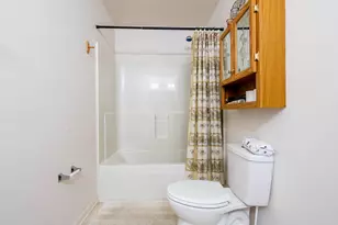 134 Neutrenton Ave, Elgin, IL 60120 - Photo 16