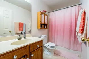 134 Neutrenton Ave, Elgin, IL 60120 - Photo 18