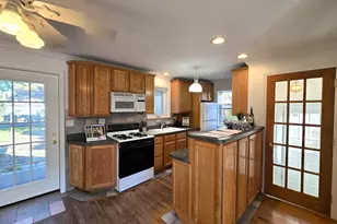 3836 Hull St, Skokie, IL 60076 - Photo 6