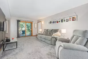 8805 S 79th Ave, Hickory Hills, IL 60457 - Photo 4