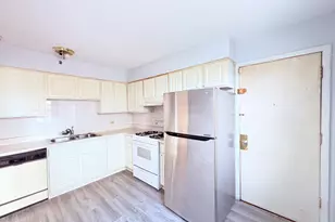 3201 W Berwyn Ave, Chicago, IL 60625 - Photo 8