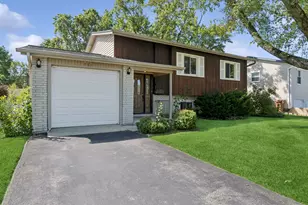 731 Nolan Ave, Glendale Heights, IL 60139 - Photo 1