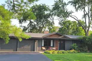 83 Wildwood Dr, Barrington, IL 60010 - Photo 4