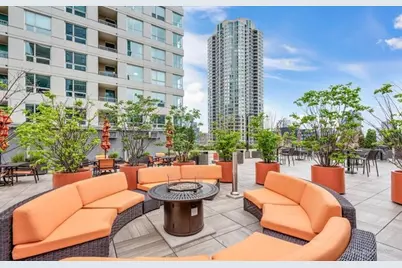 345 N Lasalle Street #1505, Chicago, IL 60654 - Photo 18