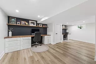 2551 W Balmoral Ave, Chicago, IL 60625 - Photo 20