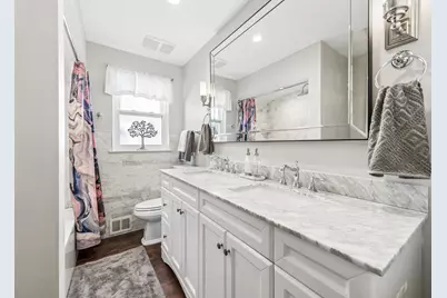 2551 W Balmoral Avenue, Chicago, IL 60625 - Photo 14
