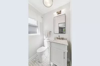 2551 W Balmoral Avenue, Chicago, IL 60625 - Photo 10