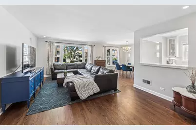 2551 W Balmoral Avenue, Chicago, IL 60625 - Photo 2