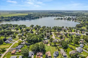 519 Hickory Cir, Lake Holiday, IL 60552 - Photo 34