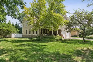 103 S Donald Ave, Arlington Heights, IL 60004 - Photo 2