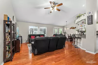 2377 Coral Cove, Elgin, IL 60123 - Photo 6
