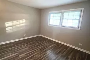 209 Washington Square, Elk Grove Village, IL 60007 - Photo 6