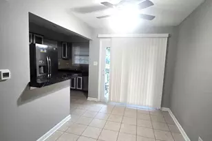 209 Washington Square, Elk Grove Village, IL 60007 - Photo 12