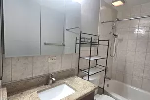 209 Washington Square, Elk Grove Village, IL 60007 - Photo 10