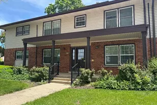 209 Washington Square, Elk Grove Village, IL 60007 - Photo 1