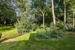 305 N Airlite St, Elgin, IL 60123 - Photo 24