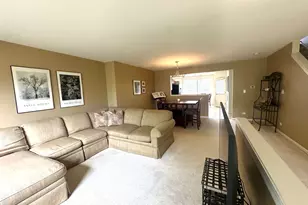 2482 Anna Wy, Elgin, IL 60124 - Photo 6