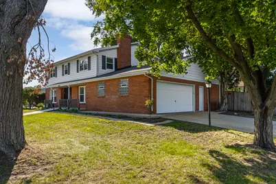 1914 W Acres Road, Joliet, IL 60435 - Photo 4