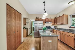 2543 Acorn Dr, Round Lake Beach, IL 60073 - Photo 10