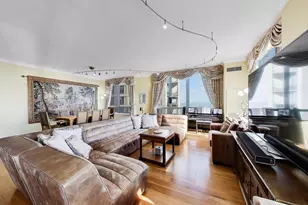 600 N Lake Shore Dr, Chicago, IL 60611 - Photo 8