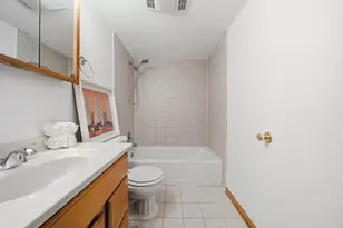 836 E Old Willow Rd, Prospect Heights, IL 60070 - Photo 10