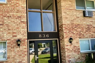 836 E Old Willow Rd, Prospect Heights, IL 60070 - Photo 1