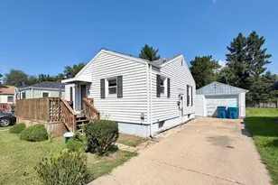 2725 2nd St, Peru, IL 61354 - Photo 26
