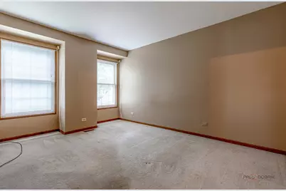 8 N Old Creek Road, Vernon Hills, IL 60061 - Photo 44