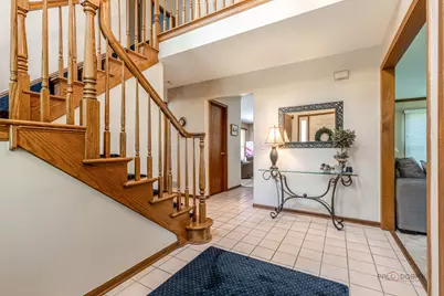 8 N Old Creek Road, Vernon Hills, IL 60061 - Photo 6