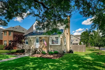 389 S West Avenue, Elmhurst, IL 60126 - Photo 2