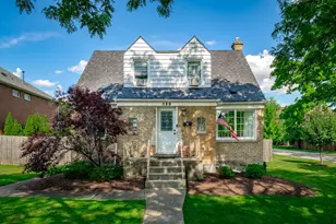 389 S West Ave, Elmhurst, IL 60126 - Photo 1