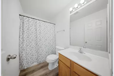 185 Springbrook Trail S, Oswego, IL 60543 - Photo 18