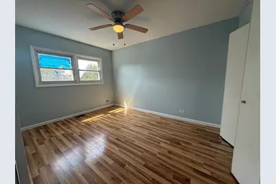 1305 Kingsbury Drive #E, Hanover Park, IL 60133 - Photo 8